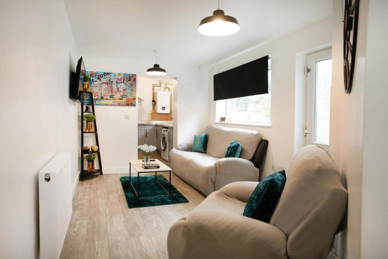 Spacious 2 Bedroom Apartments - 5 Mins From Qmc, Universities And City Centre! Nottingham Exterior photo