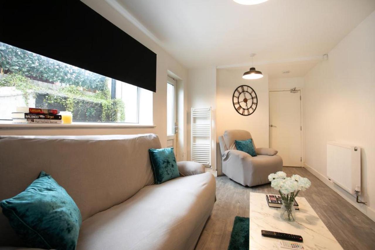Spacious 2 Bedroom Apartments - 5 Mins From Qmc, Universities And City Centre! Nottingham Exterior photo