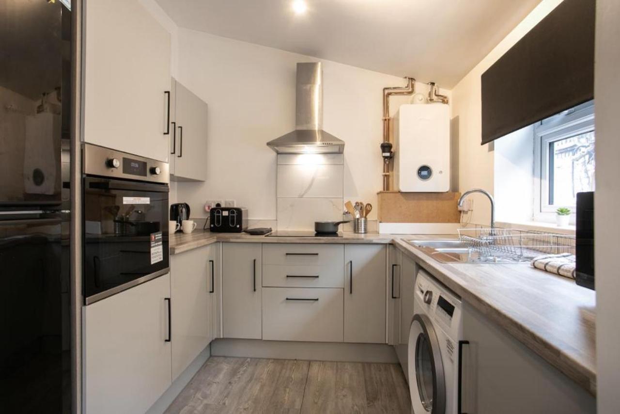 Spacious 2 Bedroom Apartments - 5 Mins From Qmc, Universities And City Centre! Nottingham Exterior photo